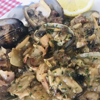 Win-Spuntino - Clams casino - Italian Near Me - Honolulu, Hawaii