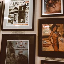 Bagelstein - Loved the old magazine covers on the walls