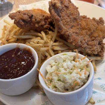 Summer House - Picnic Fried Chicken Basket - New American Near Me - Las Vegas, Nevada