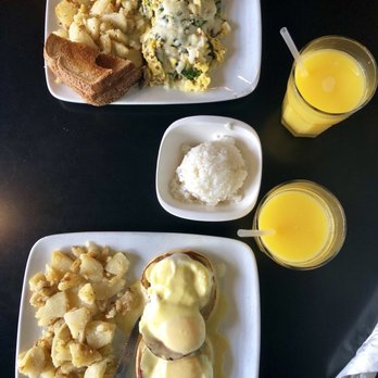 Break Your Fast - Eggs Benedict & Joe's Scramble - American Near Me - Union City, California