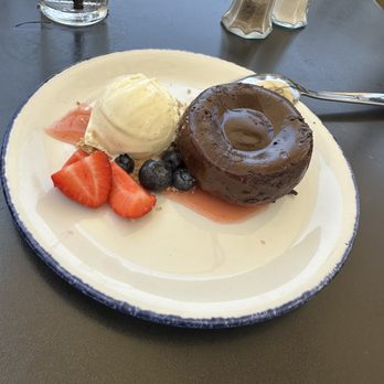 Beachside Restaurant and Bar - New American Near Me - Marina del Rey, California