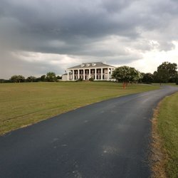 The Mansion At Red Hill - View on entry if the mansion.
