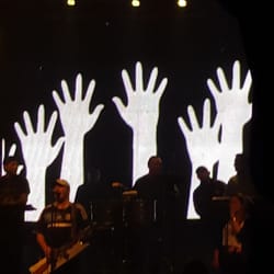 Groove - Damas gratis los pibes arriba con la mano