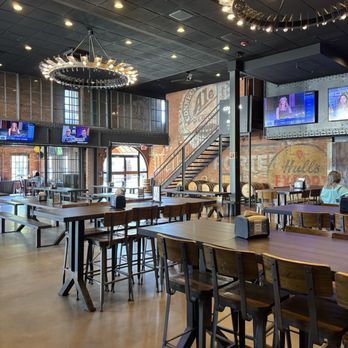 Elicit Brewing Co - Manchester - Breweries Near Me - Manchester, Connecticut