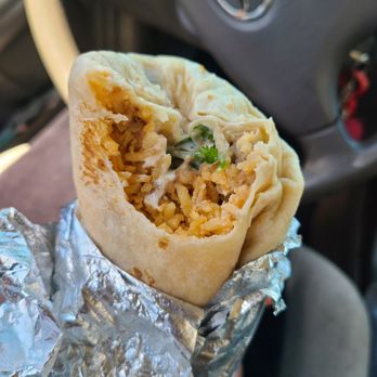 Taqueria Los Comales - Steak burrito - Mexican Near Me - Oakland, California