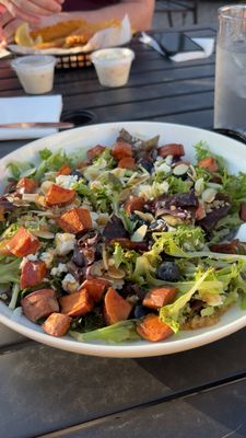 Social House by null