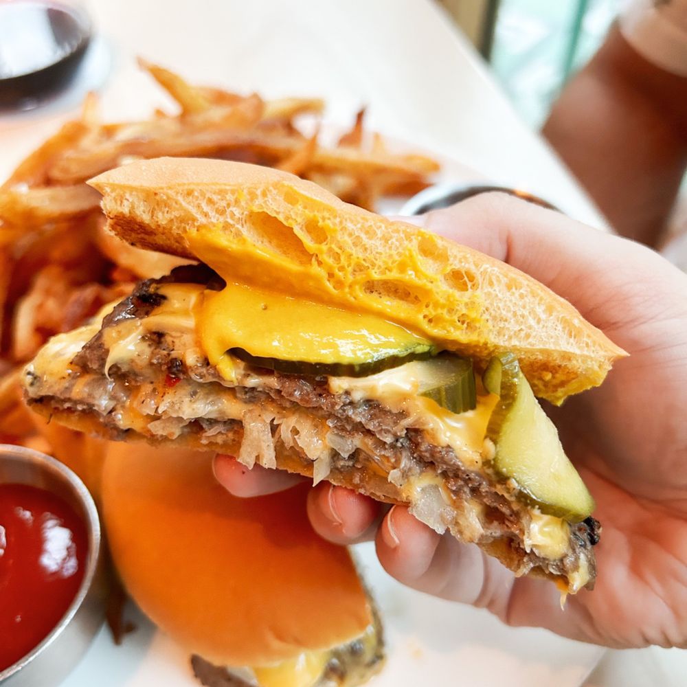 Graffiti Raw - Angus Cheeseburger - Seafood Near Me - Houston, Texas