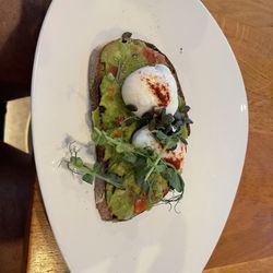 Carluccio's - Avocado toast w/ poached egg