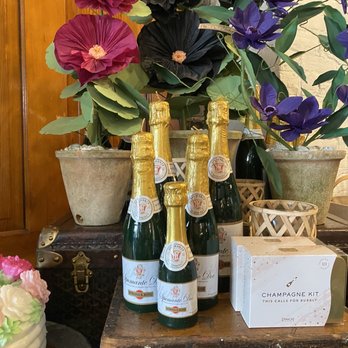 The Champagne Bar - Wine Bars Near Me - Tampa, Florida