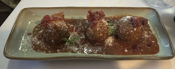 Ragazza Di Bufalo by null