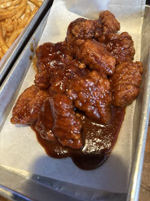 East Coast Wings + Grill by null