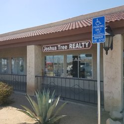 Joshua Tree Realty - Front of office