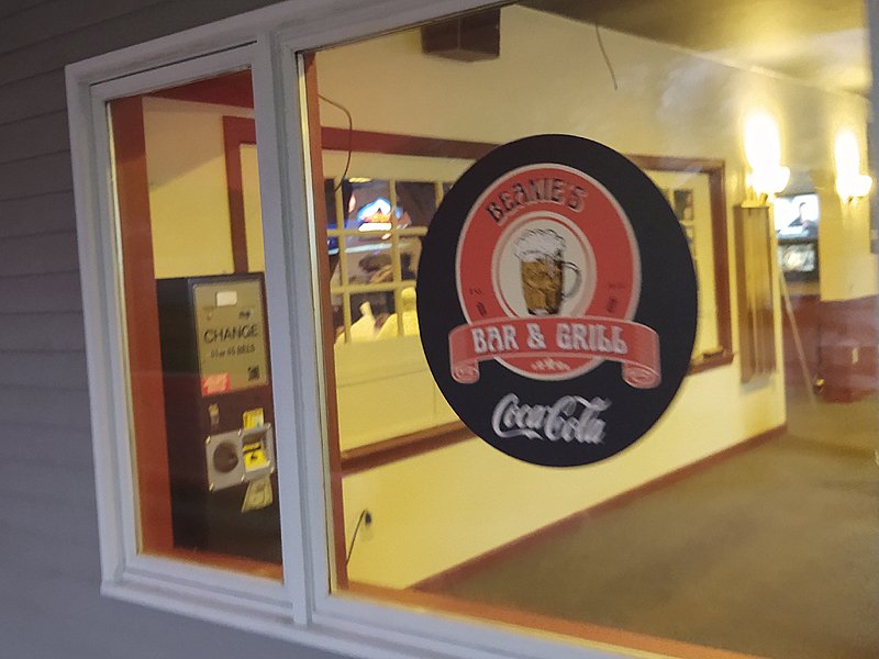 Beanie's Bar & Grill, Loudon Roadtrippers