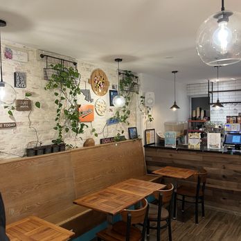 Franchesca’s Empanadas Cafe - Seating area - Cafes Near Me - Baltimore, Maryland Franchesca’s Empanadas Cafe - Seating area - Cafes Near Me - Baltimore, Maryland