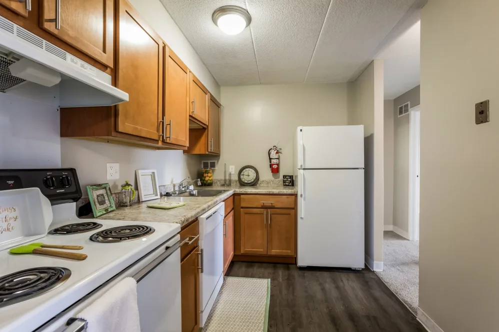 CONCORD TOWERS APARTMENTS Updated September 2024 10 Photos & 11