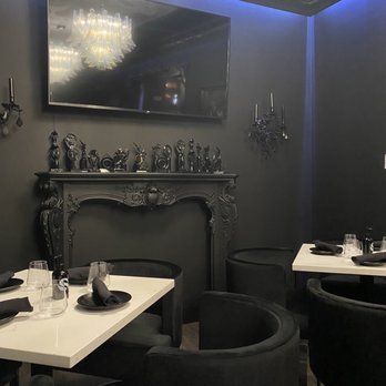 BLK SWAN - Pawn room dining area - New American Near Me - Baltimore, Maryland BLK SWAN - Pawn room dining area - New American Near Me - Baltimore, Maryland