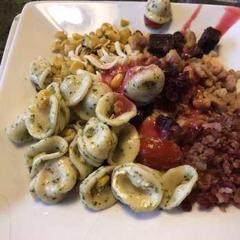 Ruby Tuesday - Mon., 9/24/2018: Endless Garden Bar trip (yes, I know there is a hair at the bottom of the plate, but it was my own, and I swept it aside). - Burgers Near Me - Somerset, New Jersey