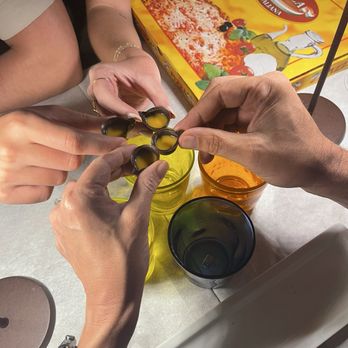 Da Mamo - Melon liqueur in mini chocolate cups - Italian Near Me - Venezia, VE Da Mamo - Melon liqueur in mini chocolate cups - Italian Near Me - Venezia, VE