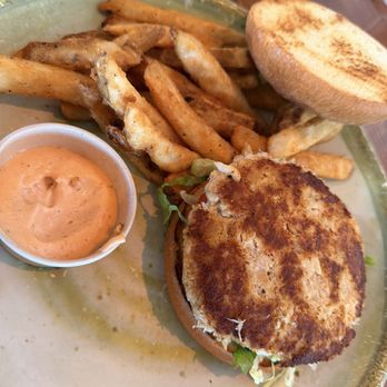 Tavern on 12 - Crab cake sandwich. Perfect - American Near Me - Frisco, North Carolina Tavern on 12 - Crab cake sandwich. Perfect - American Near Me - Frisco, North Carolina
