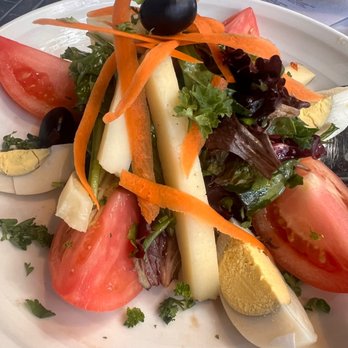 Braga Portuguese Restaurant - Salada Portuguesa - Portuguese Near Me - Miami, Florida