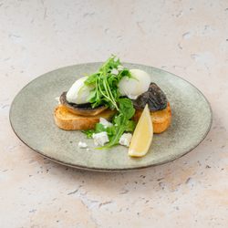 Stellarossa Mango Hill - Truffled Mushrooms with Poached Eggs