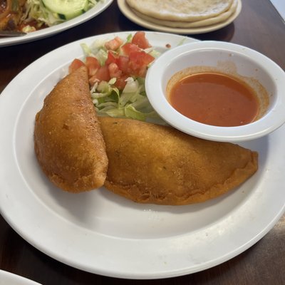 Antojitos Salvadorenos by null