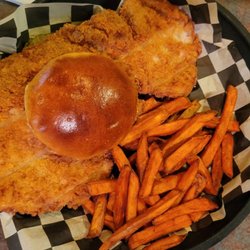 Rustic Oak Grill & Pub - Tenderloin