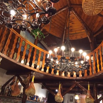 Zi'Ntonio - Beautiful wood and Italian tile interior. - Italian Near Me - Sorrento, NA Zi'Ntonio - Beautiful wood and Italian tile interior. - Italian Near Me - Sorrento, NA