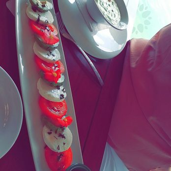 Jardines de México - Caprese salad and cold cucumber avocado soup - Amusement Parks Near Me - Tehuixtla, MOR