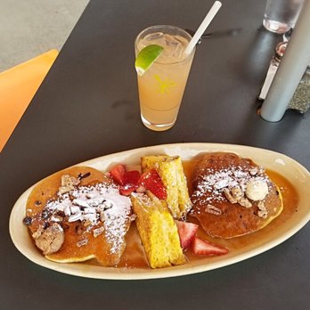 Snooze, an A.M. Eatery - Pancake flight - Breakfast & Brunch Near Me - Addison, Texas