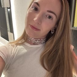Williamsburg Beauty Spa - Photo with NO makeup just my skincare! I feel so amazing.
