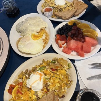 Blueberry Hills Farms - (L) biscuits and gravy, (top) PePe's ramble, (r) side of fruit, (bottom) mah-cha-kah - American Near Me - Manson, Washington Blueberry Hills Farms - (L) biscuits and gravy, (top) PePe's ramble, (r) side of fruit, (bottom) mah-cha-kah - American Near Me - Manson, Washington