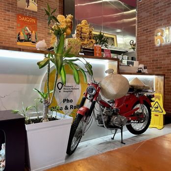 Rice & Roll’d - Interior decor - Vietnamese Near Me - Manteca, California Rice & Roll’d - Interior decor - Vietnamese Near Me - Manteca, California