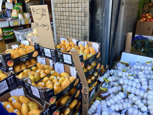 Aloha Market by null