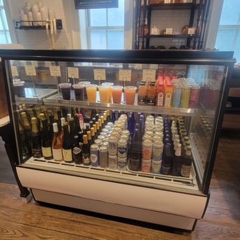 Bartlett House - Drink cooler - Cafes Near Me - Ghent, New York