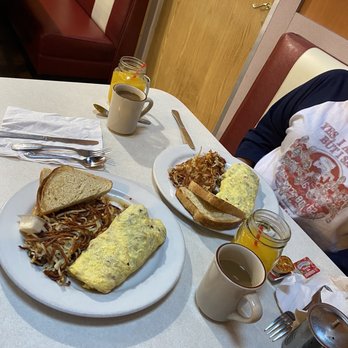 Royal Donut Cafe - Queen Omelet - Donuts Near Me - Burlingame, California Royal Donut Cafe - Queen Omelet - Donuts Near Me - Burlingame, California