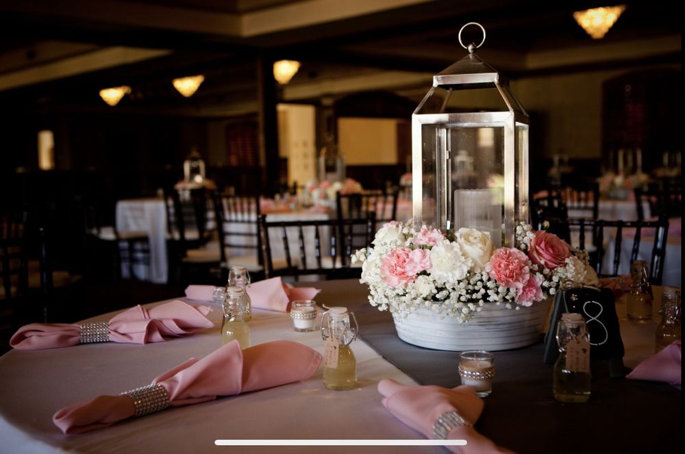 ROBERT’S CATERING 135 Photos & 54 Reviews 46 E Galveston St