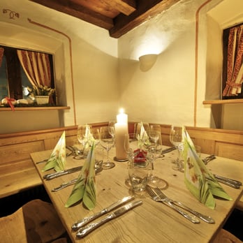 Weinhaus Moschner - Bitte Platz nehmen! - Wine Bars Near Me - Rottach-Egern, BY