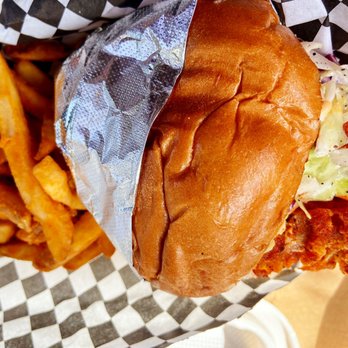 Chubby's Chickn - Nashville Hot Chick'n Sando Combo. Delicious! - Food Trucks Near Me - San Jose, California