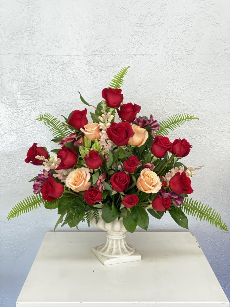 JASMIN’S FLOWERS & EVENT DECOR Updated August 2024 51 Photos & 17