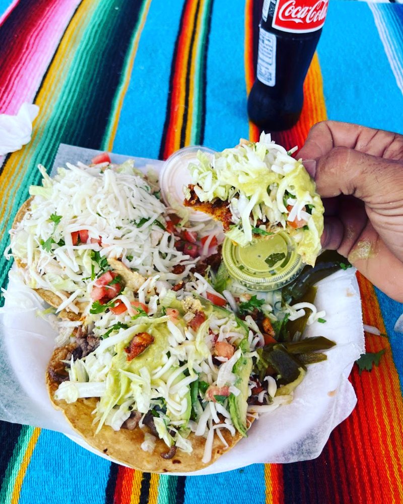 Tariacuri Tacos  Logo