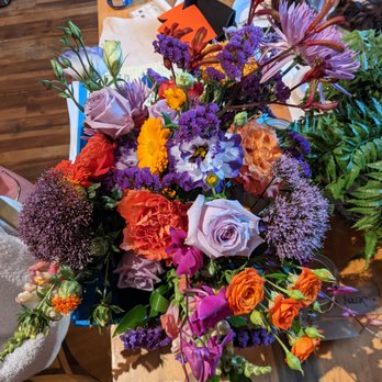 Sweet Lilacs - bouquet - Wedding Planning Near Me Sweet Lilacs - bouquet - Wedding Planning Near Me