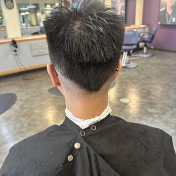 Sarah’s Magic Comb - Hair Salons Near Me - Burlingame, California Sarah’s Magic Comb - Hair Salons Near Me - Burlingame, California