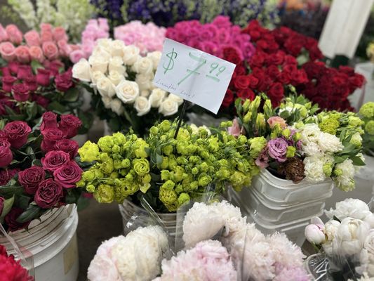 The Original Los Angeles Flower Market by null