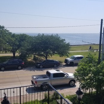 The Barley Oak - Spectacular view - Pubs Near Me - Mandeville, Louisiana