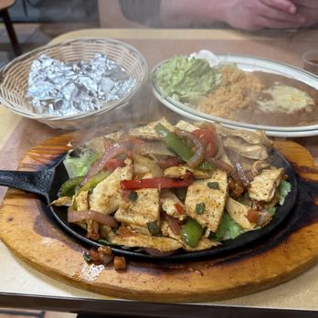 Taqueria Molcajetes - Fajitas de pollo - Mexican Near Me - Santa Rosa, California Taqueria Molcajetes - Fajitas de pollo - Mexican Near Me - Santa Rosa, California