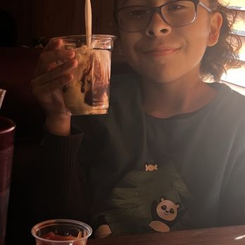 Chris' & Pitt's - Maddie and Thrifty ice cream sundae - Barbeque Near Me - Bellflower, California Chris' & Pitt's - Maddie and Thrifty ice cream sundae - Barbeque Near Me - Bellflower, California