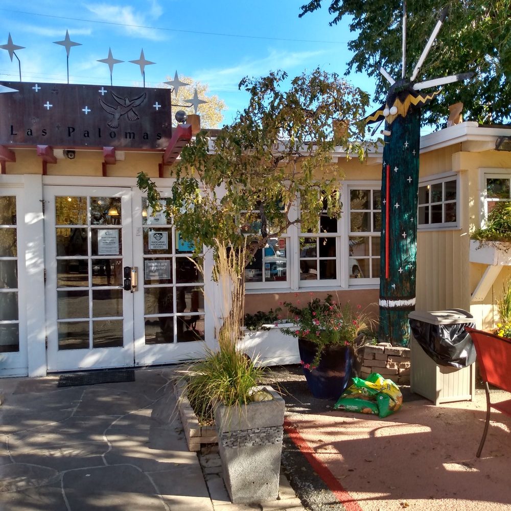 Las Palomas - The front office - Hotels Near Me - Santa Fe, New Mexico Las Palomas - The front office - Hotels Near Me - Santa Fe, New Mexico