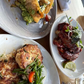 Duke's La Jolla - Fish Tacos, Korean Sticky Ribs, and Crab Cakes - New American Near Me - La Jolla, California