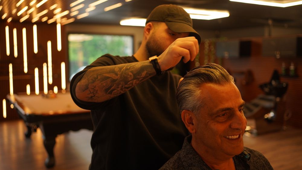 Executive Barbershop Logo